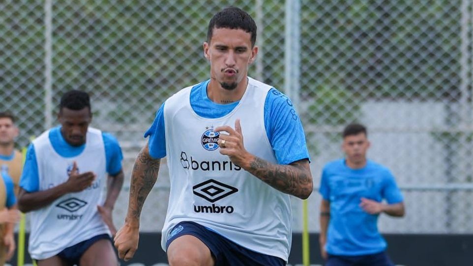 Na fun&ccedil;&atilde;o em que melhor rende, Dodi ter&aacute; chances para se consolidar no Gr&ecirc;mio