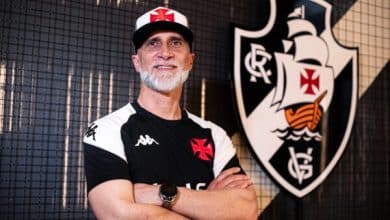 Vasco anuncia &Aacute;lvaro Pacheco: veja quando pode estrear, comiss&atilde;o e tempo de contrato