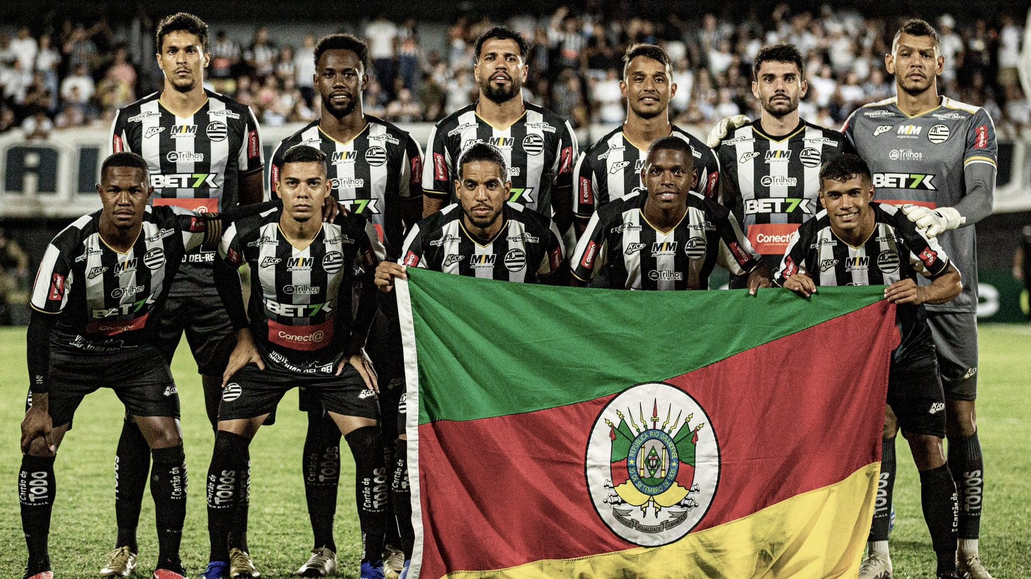 De renda de jogo a QR Code na manga: futebol brasileiro se une ap&oacute;s chuvas no RS