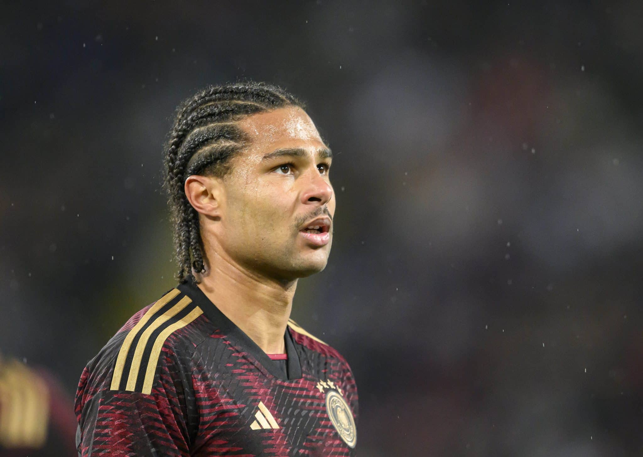 Dor de cabe&ccedil;a &agrave; vista: les&atilde;o de Gnabry preocupa Alemanha antes da Eurocopa