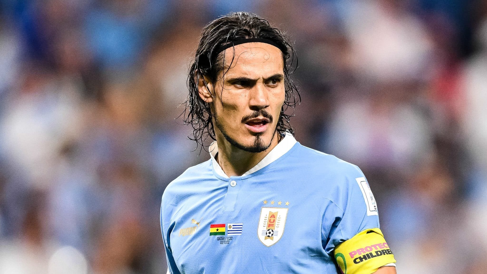 O adeus de uma lenda celeste: Cavani anuncia aposentadoria da sele&ccedil;&atilde;o