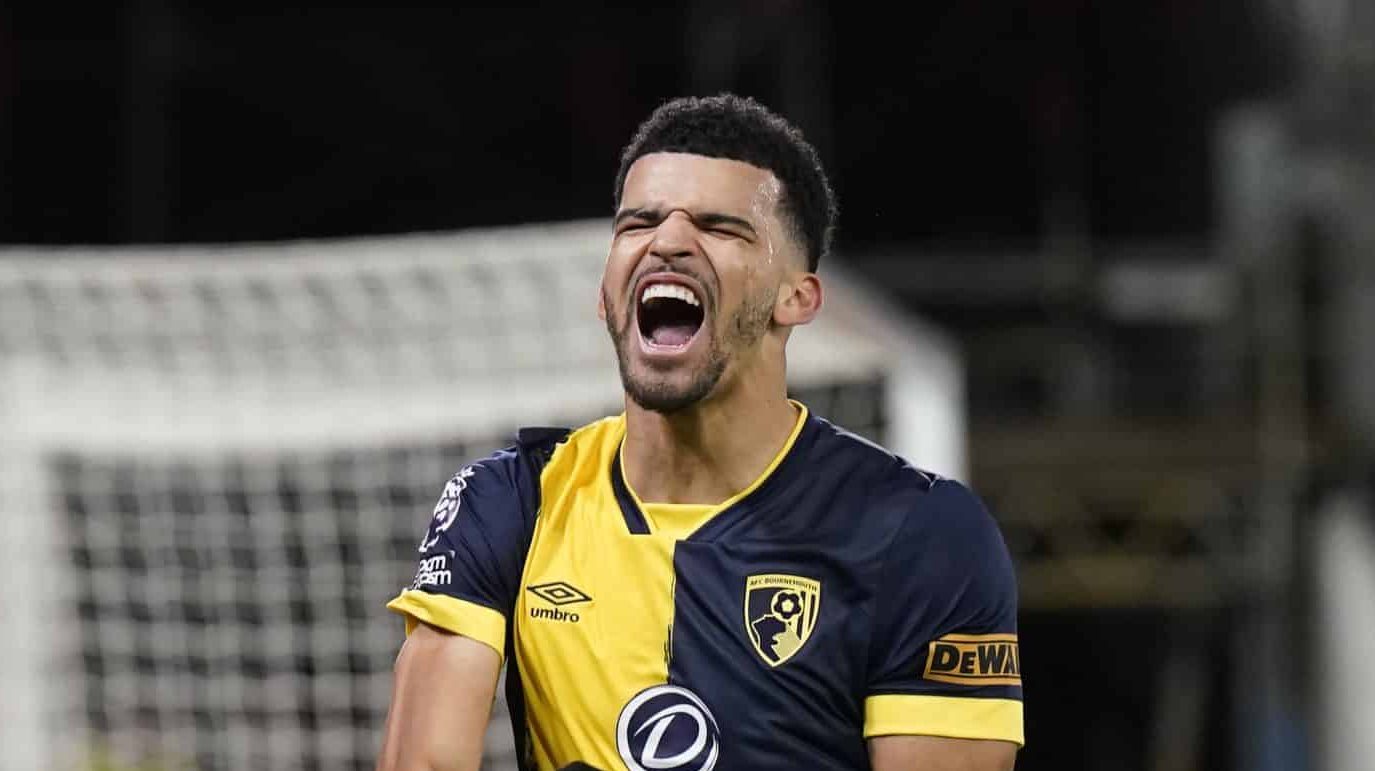 No auge, ex-Liverpool e Chelsea ainda busca vaga no ataque da sele&ccedil;&atilde;o da Inglaterra