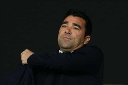 Barcelona pode pagar fortuna por meia com passagem pela base do clube