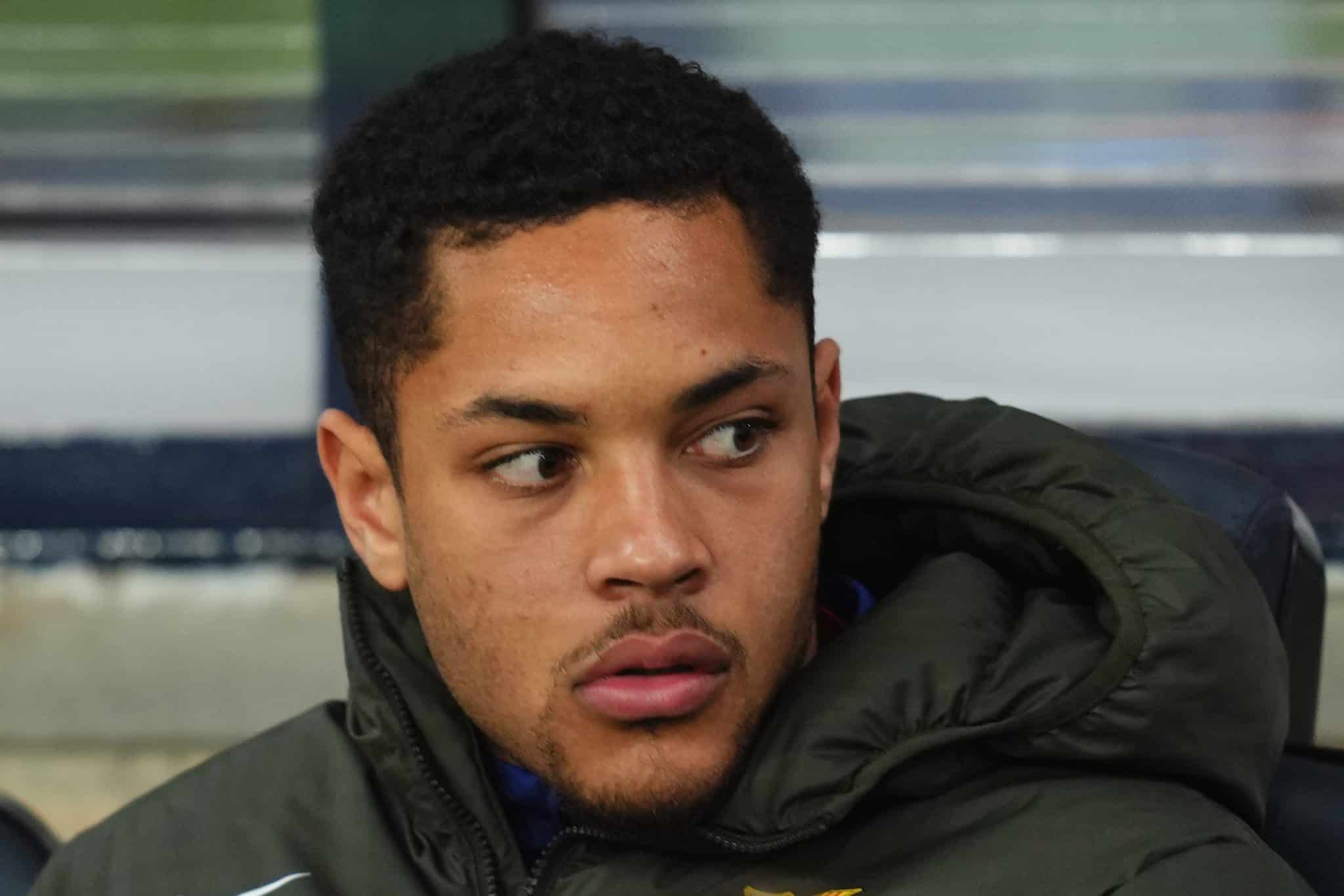 Empres&aacute;rio de Vitor Roque detona Xavi e nega empr&eacute;stimo: &lsquo;S&oacute; sai vendido do Barcelona&rsquo;