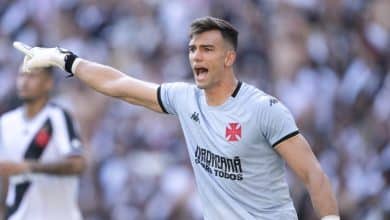 Com renova&ccedil;&atilde;o parada, destaque do Vasco atrai interesse de time portugu&ecirc;s