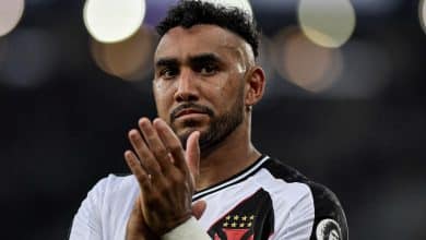 Payet treina com o elenco e, enfim, pode voltar de vez ao time do Vasco