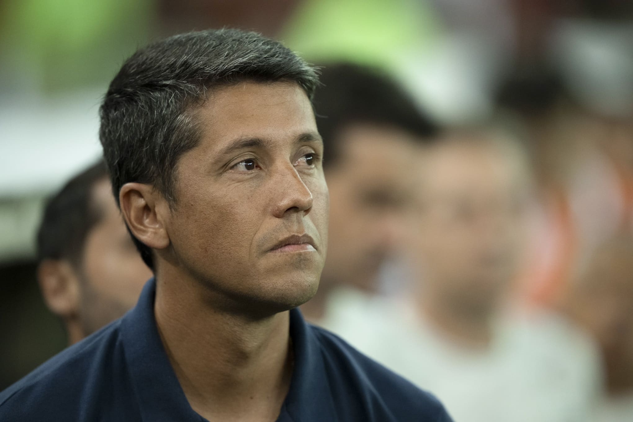 Vit&oacute;ria age r&aacute;pido e confirma Thiago Carpini no lugar de Leo Cond&eacute;
