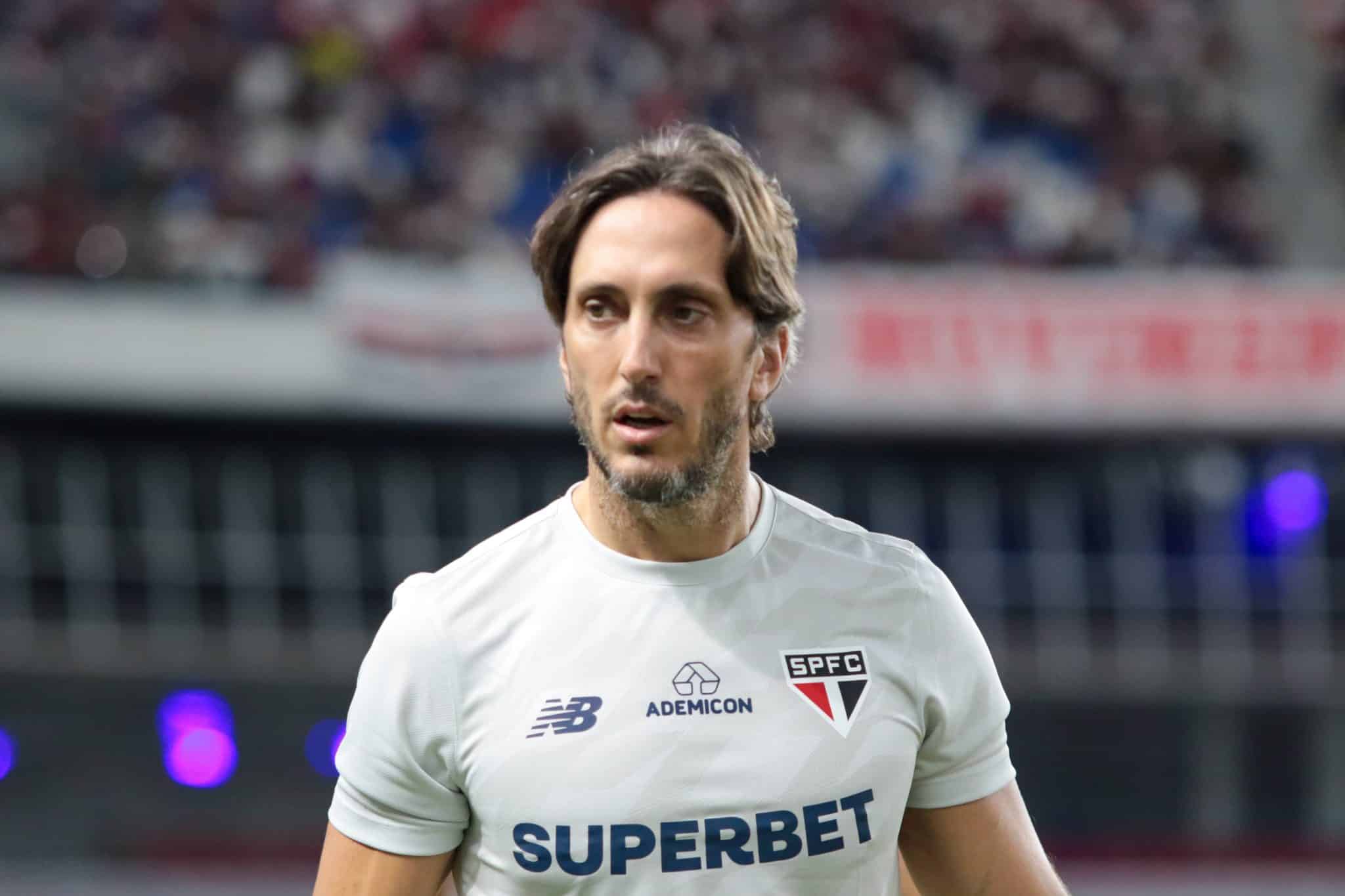 Zubeld&iacute;a une mundos &agrave; parte e revela realidade do S&atilde;o Paulo ap&oacute;s vit&oacute;ria sobre o &Aacute;guia