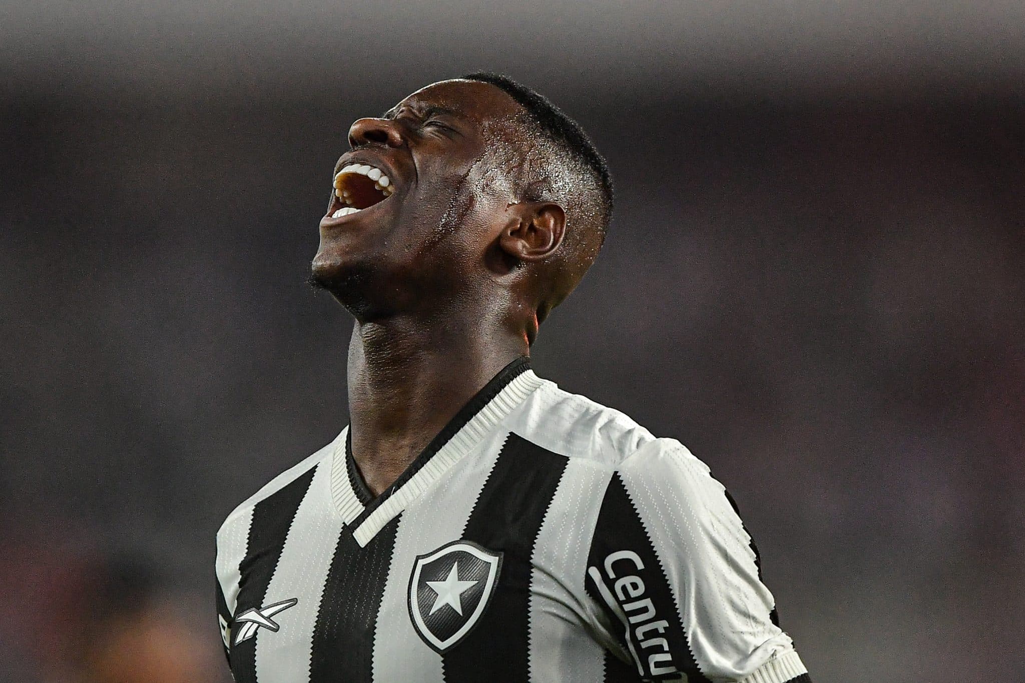 Botafogo paga o pre&ccedil;o de errar nos detalhes e sofre duro golpe do Bahia