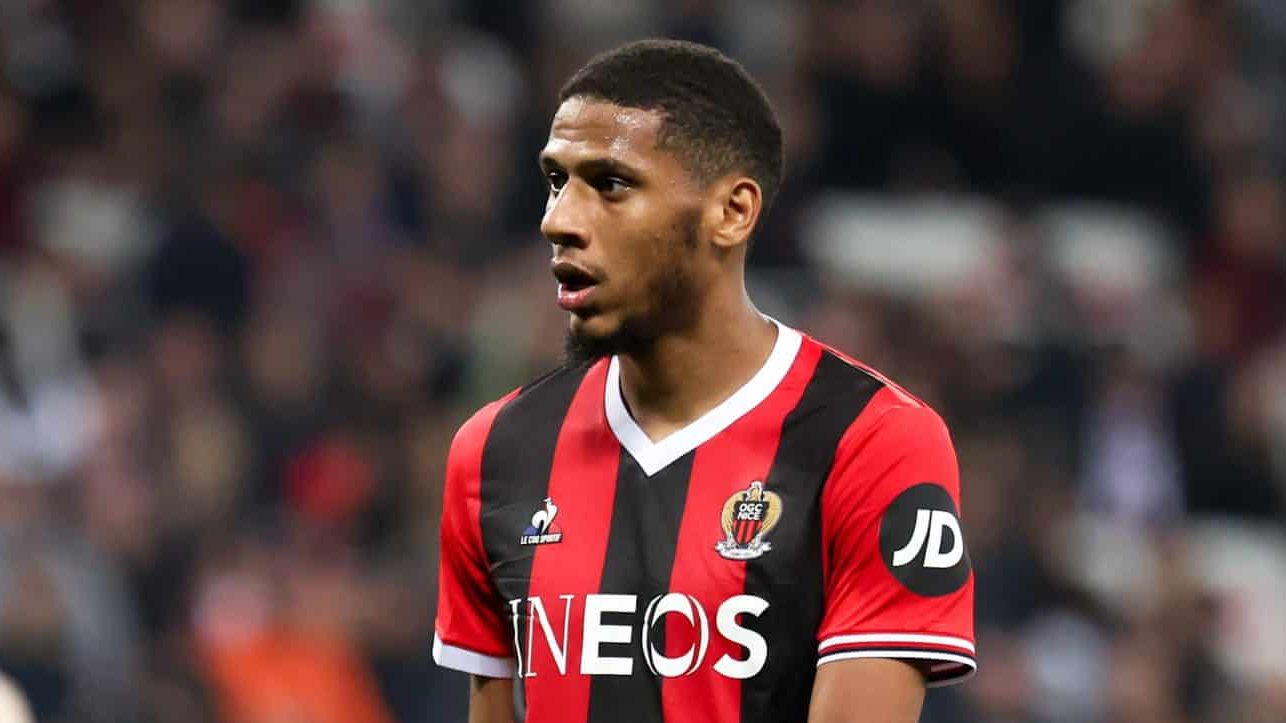 &lsquo;S&oacute; Abidal falava comigo&rsquo;: Todibo revela que teve problemas de adapta&ccedil;&atilde;o no Barcelona