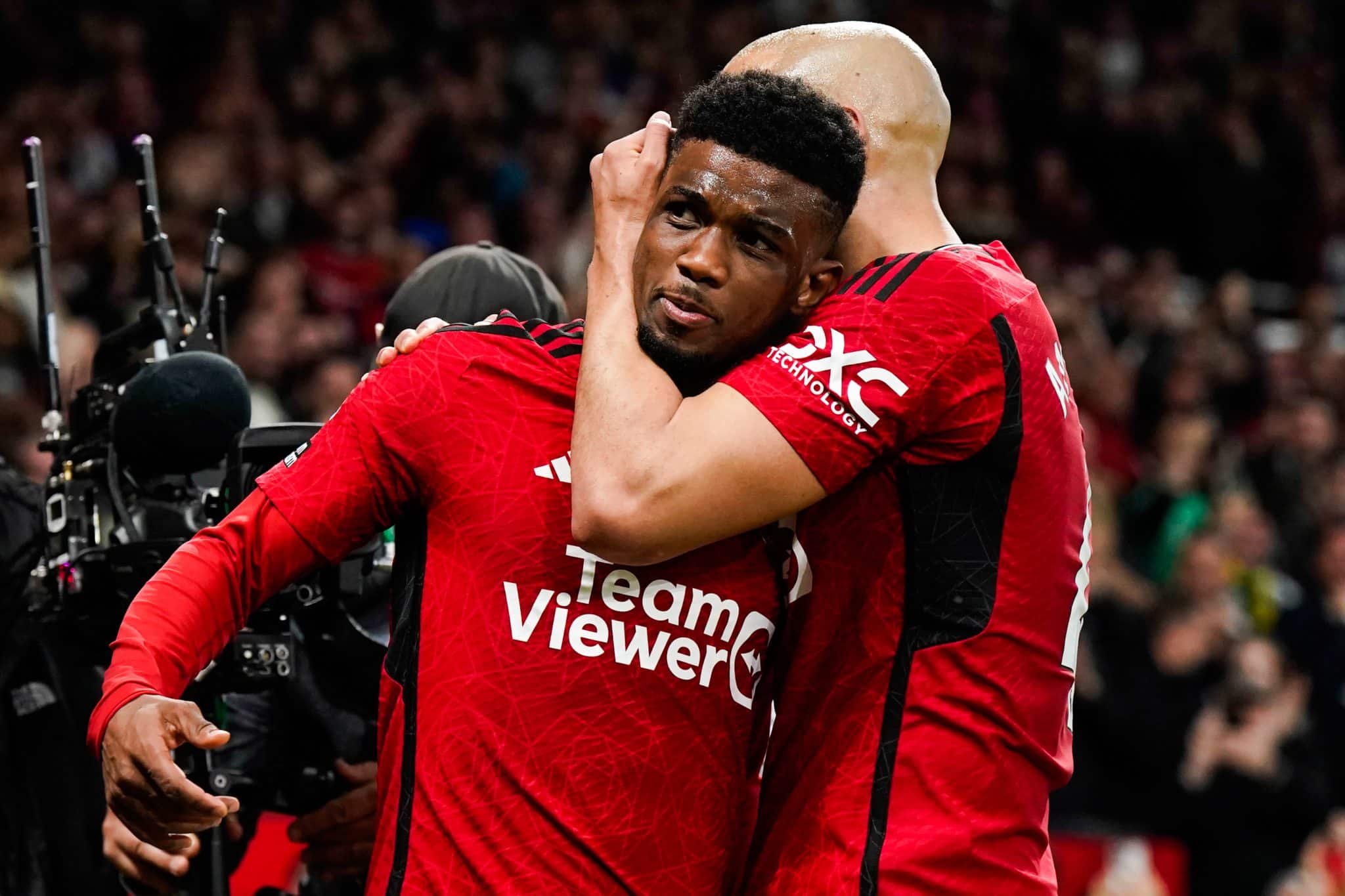 United volta a vencer, castiga Newcastle e embola corrida por vaga europeia