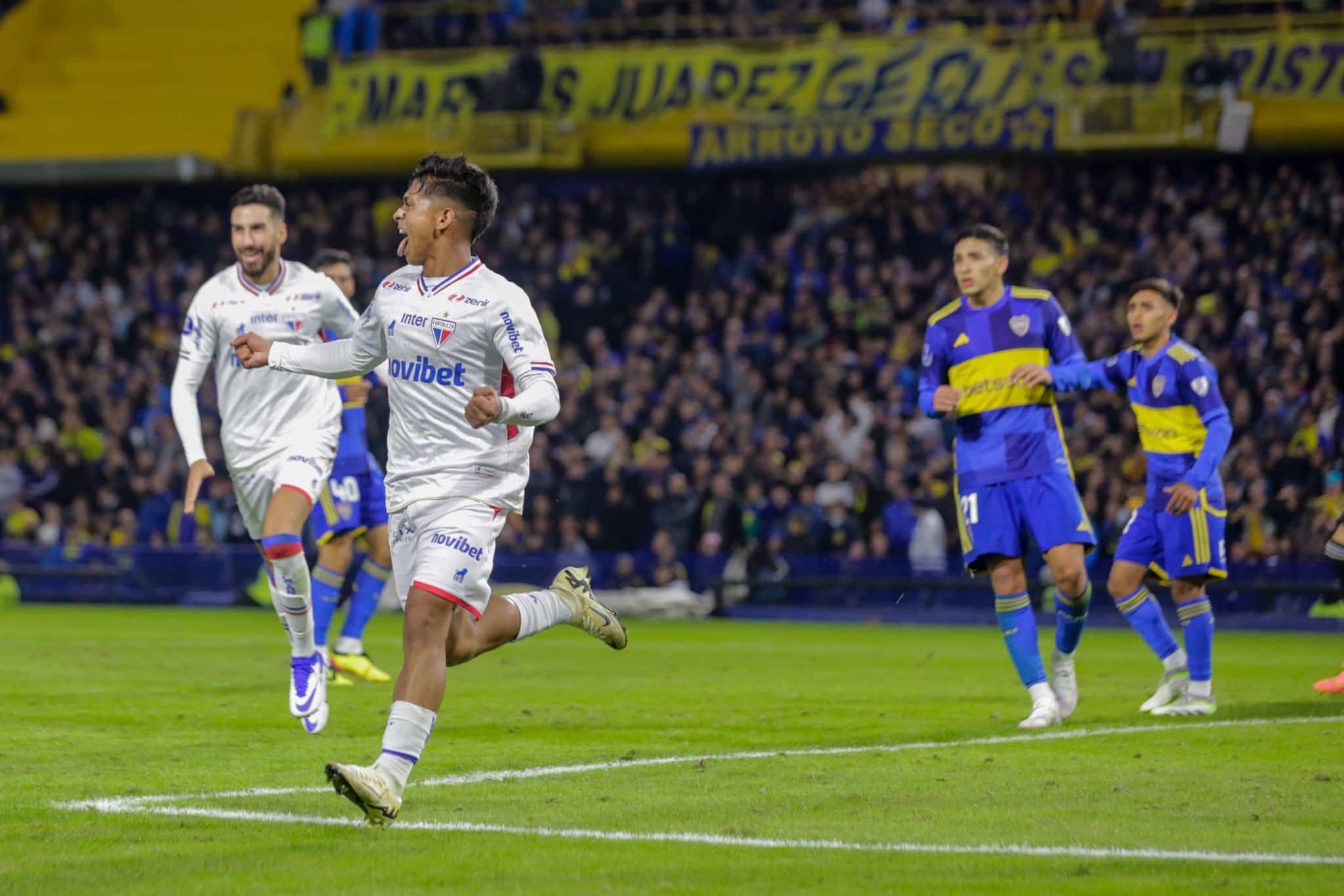 Fortaleza cala Bombonera com empate no fim e mant&eacute;m lideran&ccedil;a na Sul-Americana