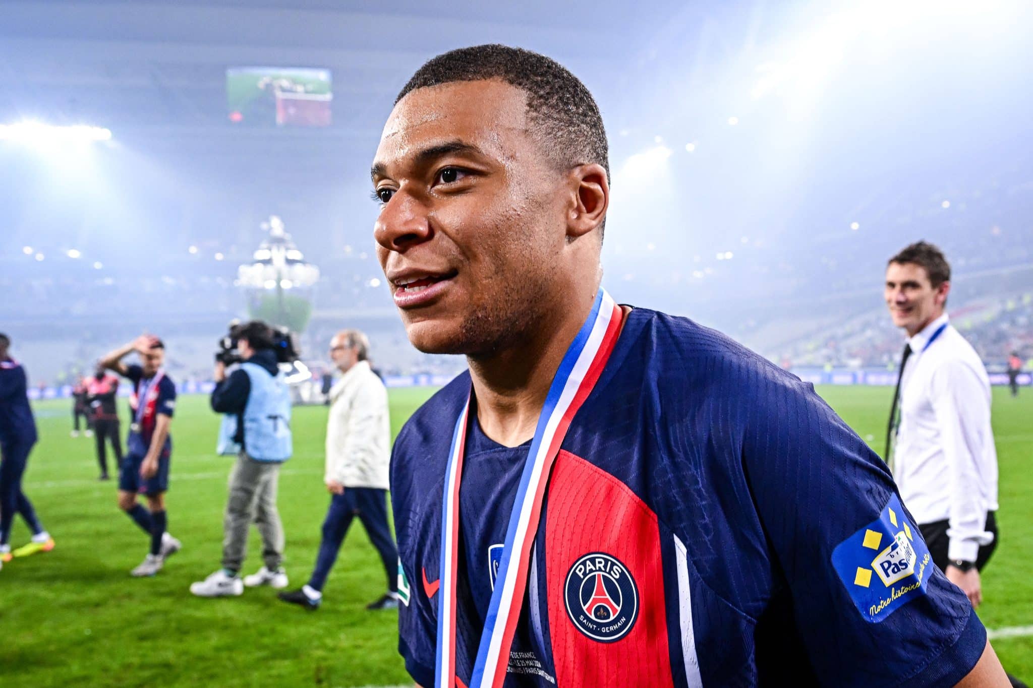Foto: (IconSport) - Kylian Mbapp&eacute; j&aacute; se despediu do PSG