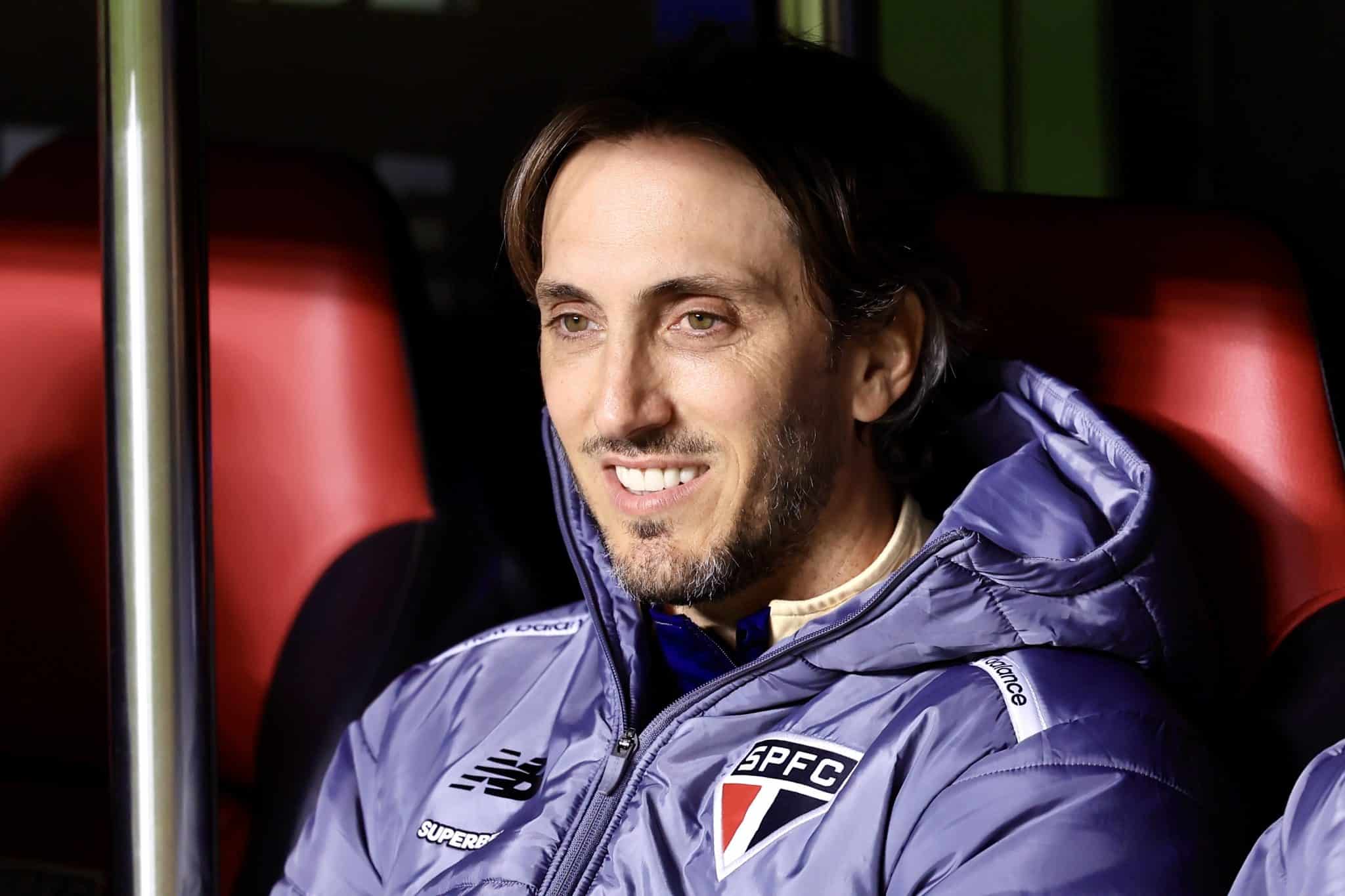 Zubeld&iacute;a v&ecirc; S&atilde;o Paulo pronto para mata-matas e responde sobre favoritismo na Libertadores