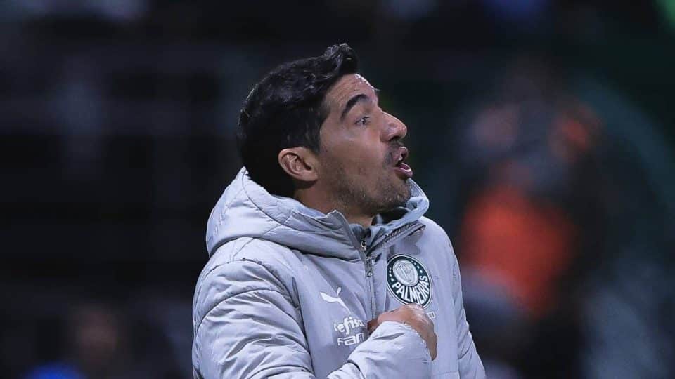 Abel diz que Palmeiras foi bem, mas deixa verdade transparecer na entrevista coletiva