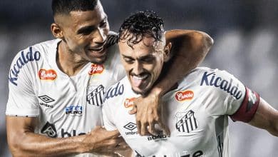 Com goleada, Santos faz do Guarani sua nova v&iacute;tima e reassume a lideran&ccedil;a da S&eacute;rie B