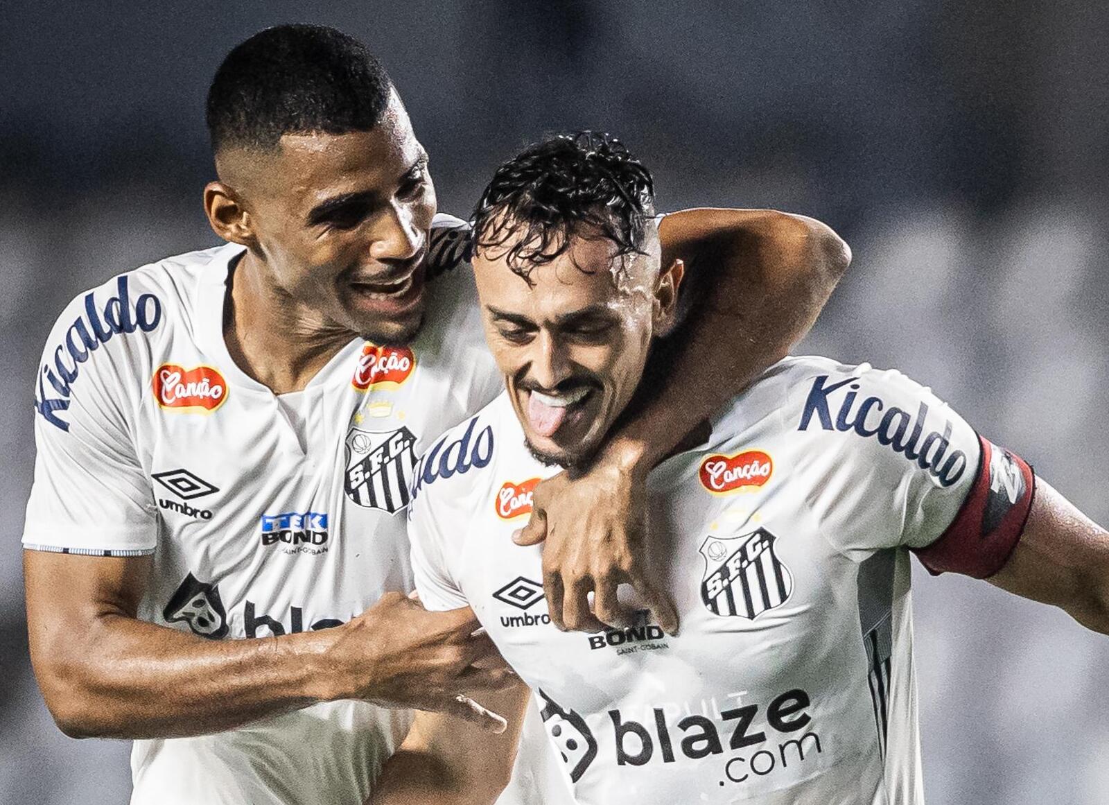 Com goleada, Santos faz do Guarani sua nova v&iacute;tima e reassume a lideran&ccedil;a da S&eacute;rie B