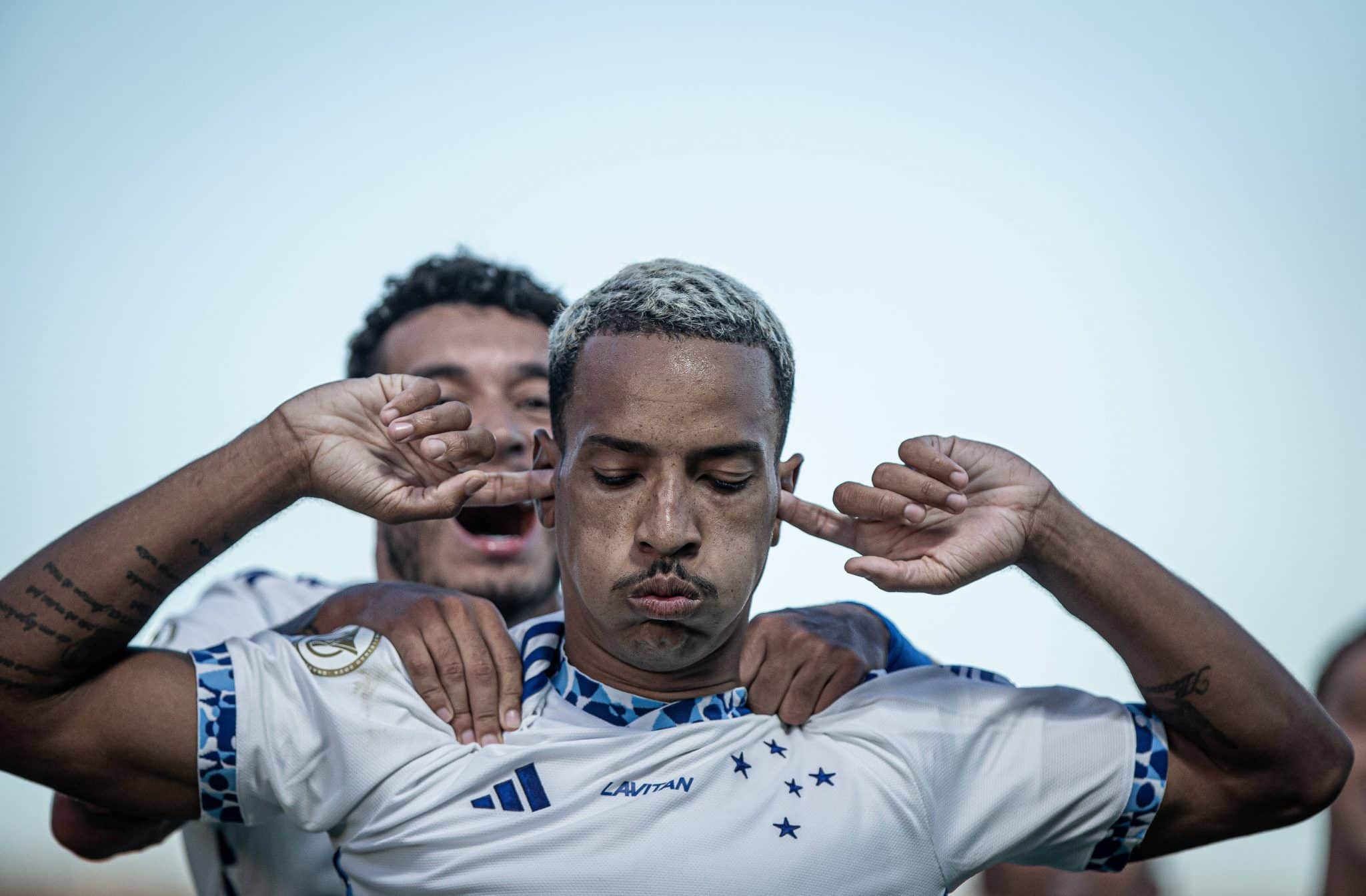 Matheus Pereira chegou ao Cruzeiro pouco badalado, apesar de j&aacute; ter tido boas temporadas na Europa, e hoje &eacute; destaque continental