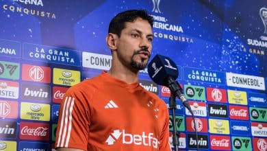 Mois&eacute;s celebra vit&oacute;ria chave na Sul-Americana e faz promessa sobre base do Cruzeiro