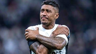 Paulinho chora, explica decis&atilde;o de sair, mas garante: &lsquo;Corinthians significa tudo&rsquo;