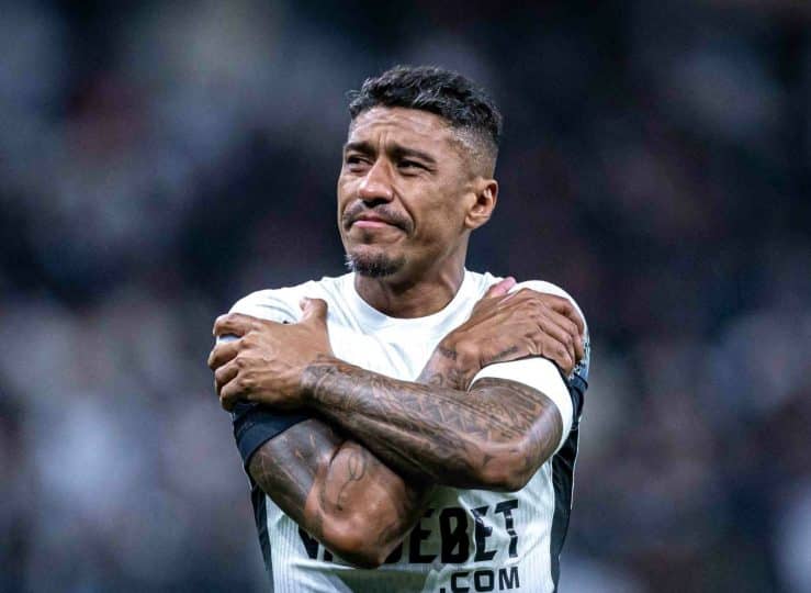 Paulinho chora, explica decisão de sair, mas garante: ‘Corinthians significa tudo’