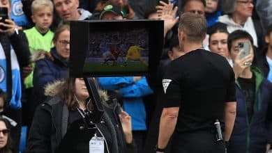 Fim do VAR? Clube pede e Premier League vai votar continuidade da ferramenta