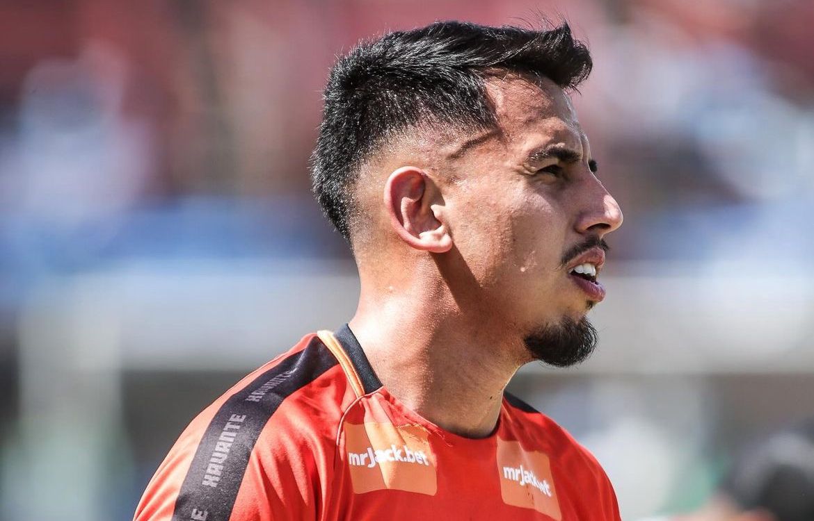 &lsquo;Filme de terror&rsquo;: fam&iacute;lia de goleiro ga&uacute;cho teve 4 casas atingidas pelas enchentes