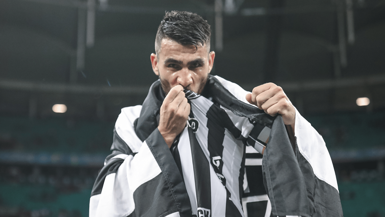 Xerife de volta: Atl&eacute;tico-MG anuncia Junior Alonso, o zagueiro que Milito precisava