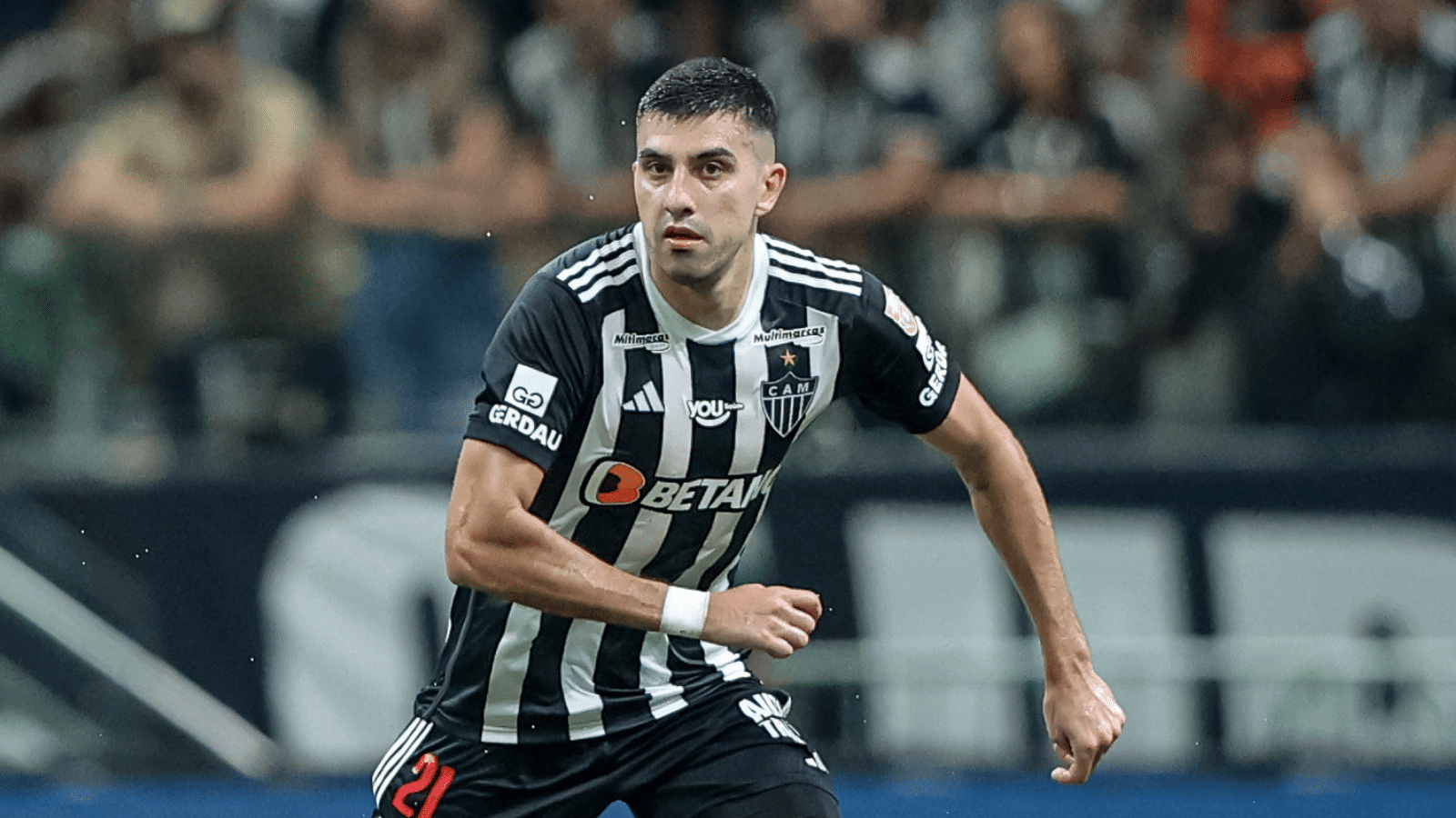 Battaglia se imp&otilde;e como zagueiro, e &eacute; mais um acerto de Milito no Atl&eacute;tico-MG