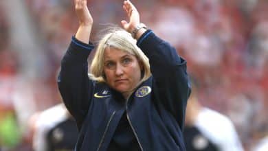 &lsquo;Definitivamente o mais dif&iacute;cil&rsquo;: Emma Hayes coroa sa&iacute;da do Chelsea com penta ingl&ecirc;s