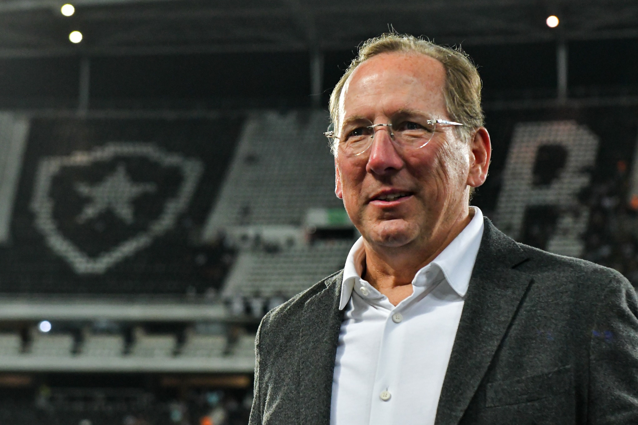 Textor nunca quis ser multiclube, mas realidade do Crystal Palace o fez comprar Botafogo
