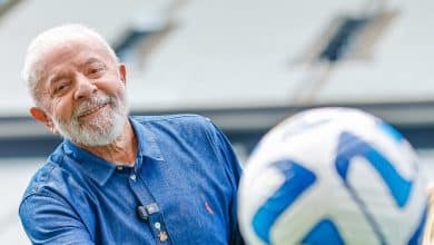 Sele&ccedil;&atilde;o deveria ter s&oacute; jogadores que atuam no Brasil, como disse Lula? Convocados respondem