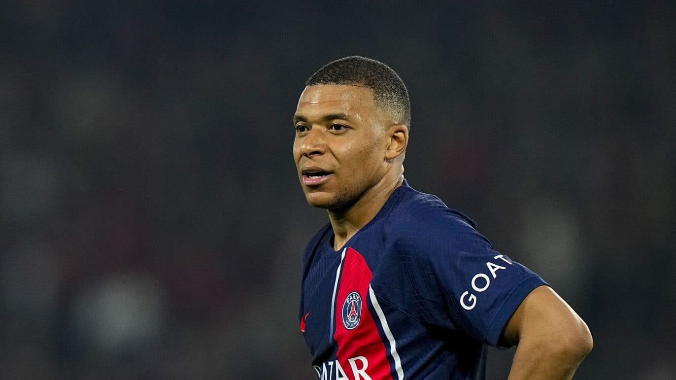 Mbapp&eacute;, enfim, oficializa seu futuro em v&iacute;deo nas redes sociais