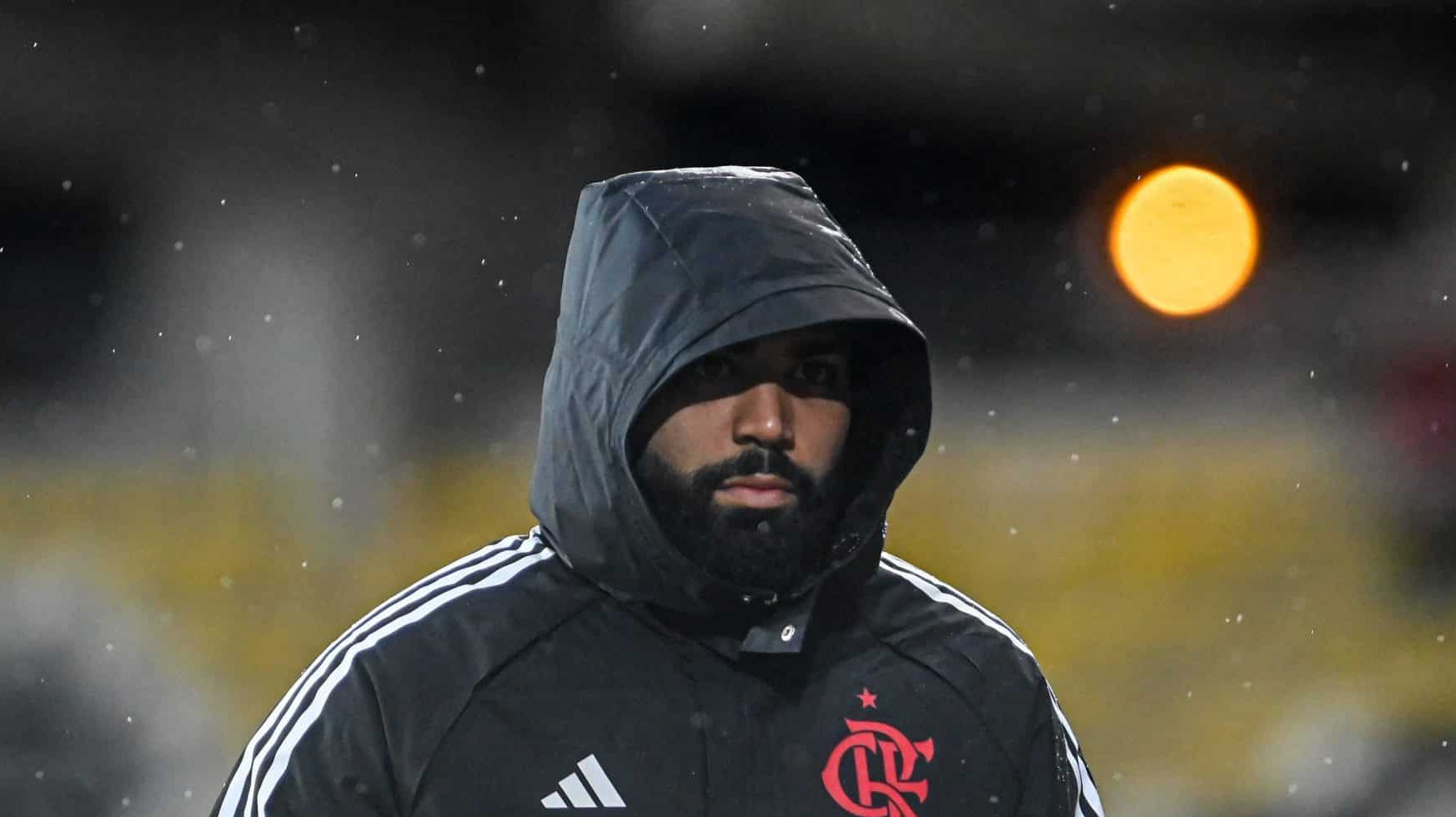 Com atraso, Gabigol assume erro e pede desculpas &agrave; torcida do Flamengo