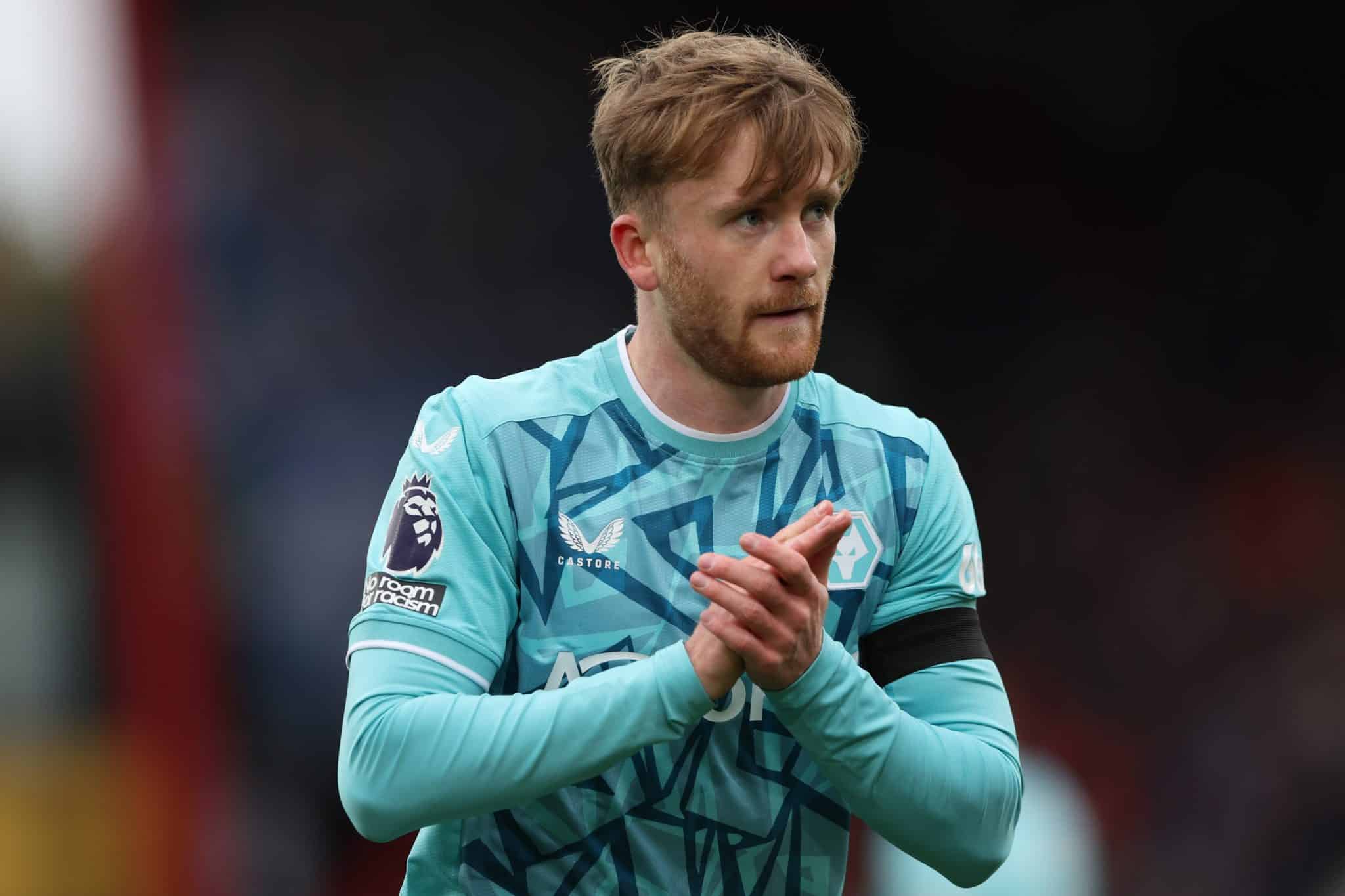 Wolverhampton acerta compra de meio-campista do Manchester City