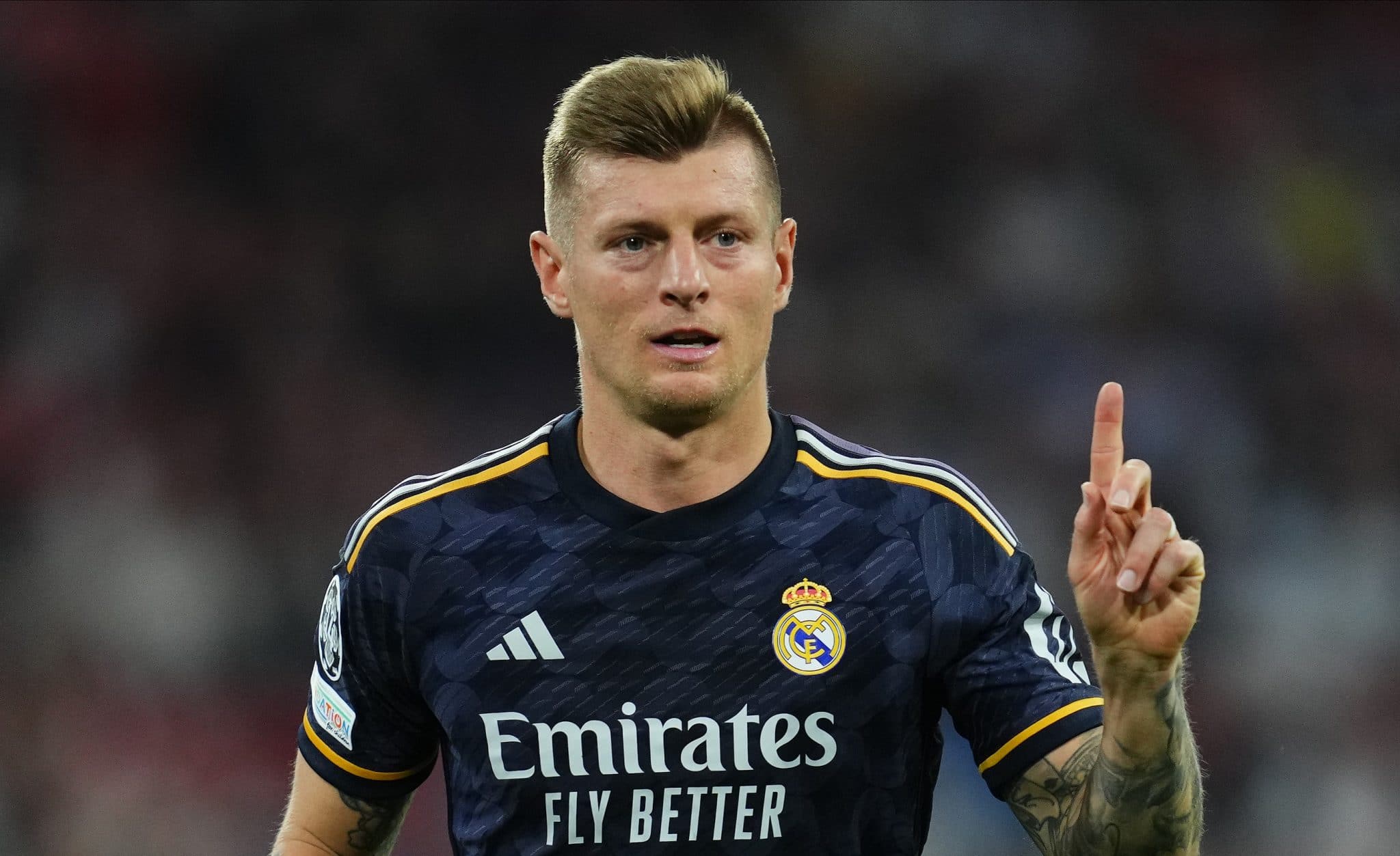 Para suprir sa&iacute;da de Kroos, Real Madrid define dois alvos: um do City, outro do Bayern
