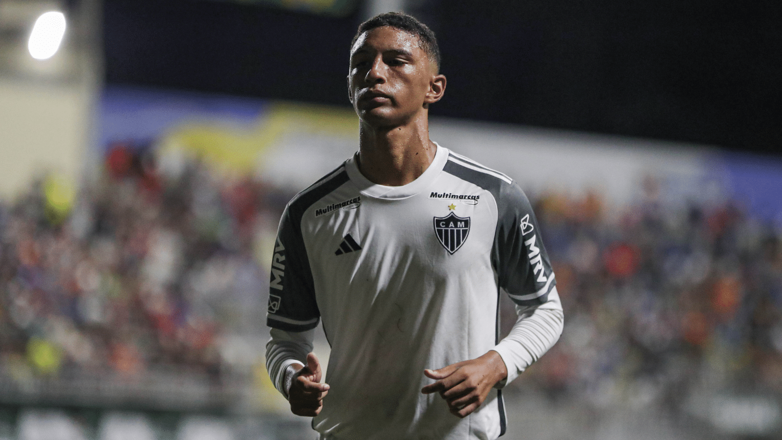 Tem algu&eacute;m pronto? Com les&otilde;es, base do Atl&eacute;tico-MG pode ganhar chances no profissional