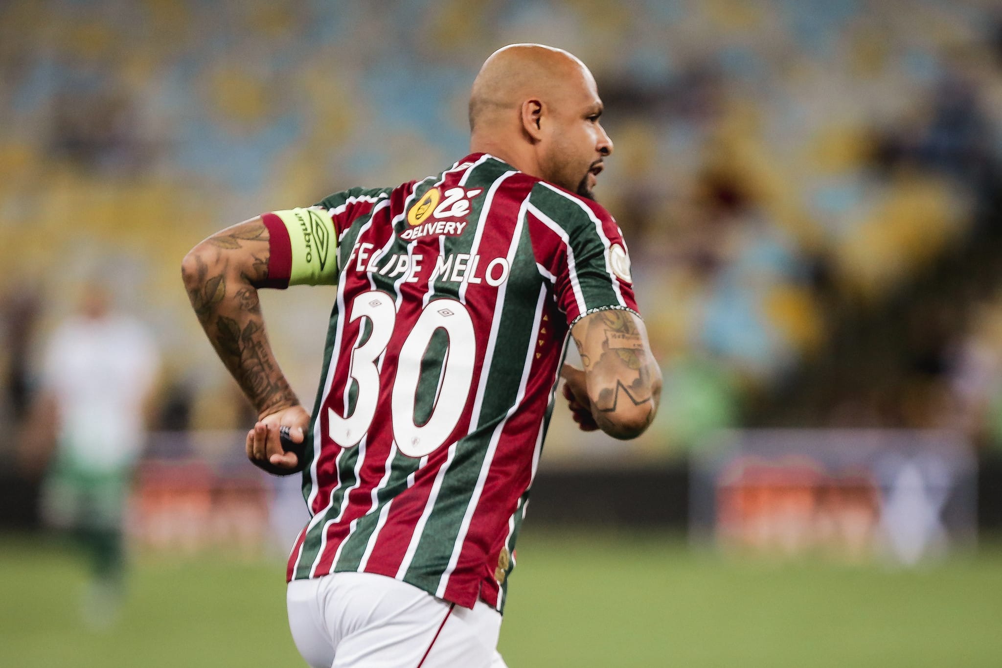 Felipe Melo saiu de campo lesionado e &eacute; mais um problema para o Fluminense na defesa - Foto: Lucas Mer&ccedil;on/Fluminense FC