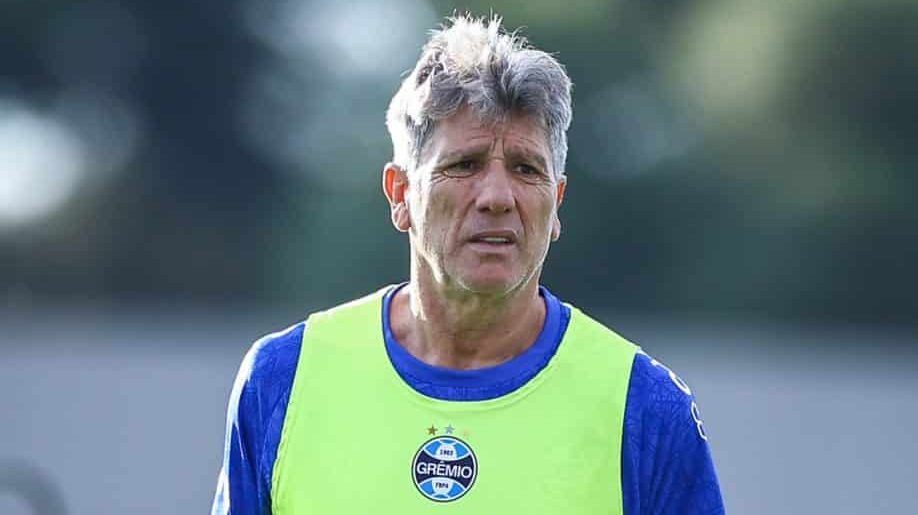Renato pode preservar titular do Gr&ecirc;mio, e dois jogadores brigam pela vaga