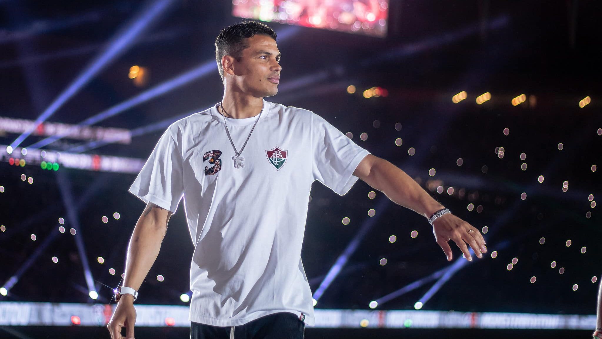 Thiago Silva voltou, mas Fluminense ainda n&atilde;o sabe quem ser&aacute; sua dupla de zaga