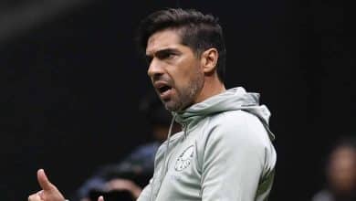 Abel nega m&aacute; rela&ccedil;&atilde;o e prega perd&atilde;o a Dudu no Palmeiras: &lsquo;Que atire a 1&ordf; pedra&rsquo;