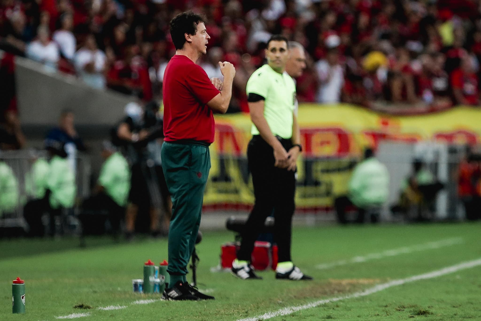 Fernando Diniz disse que n&atilde;o ofendeu arbitragem em expuls&atilde;o pelo Fluminense no Fla-Flu - Foto: LUCAS MER&Ccedil;ON / FLUMINENSE FC