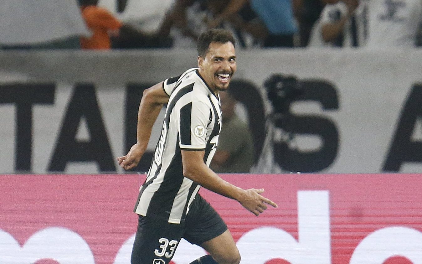 Botafogo mostra que 2023 traum&aacute;tico deixou sim um legado positivo