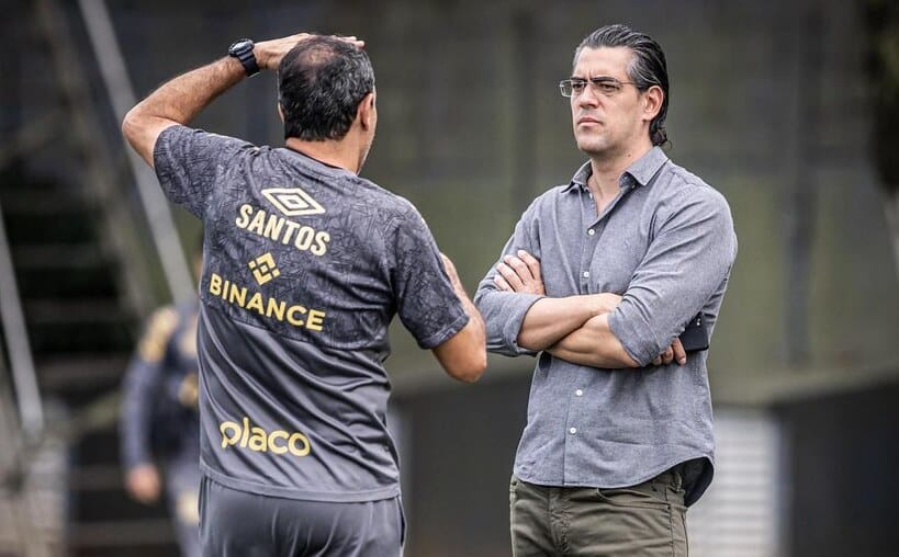 Em menos de 48 horas no Santos, Bracks já rescinde com dois jogadores