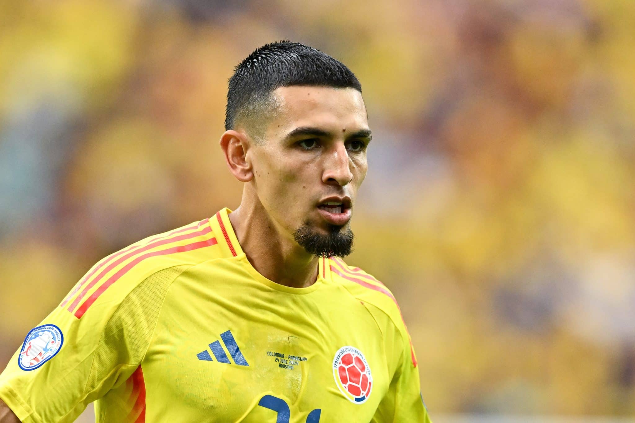 Daniel Mu&ntilde;oz em a&ccedil;&atilde;o pela Col&ocirc;mbia na Copa Am&eacute;rica.