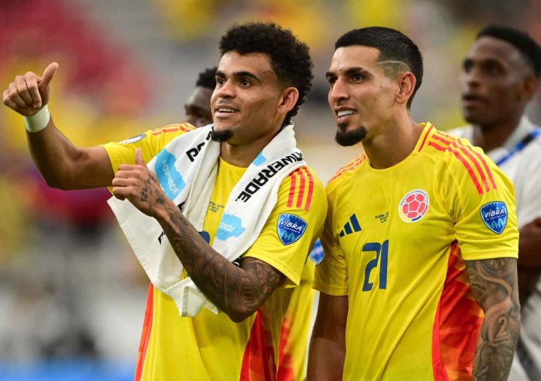 Titular da Colômbia revela sonho de jogar no Barcelona e inspiração em Ronaldinho Gaúcho