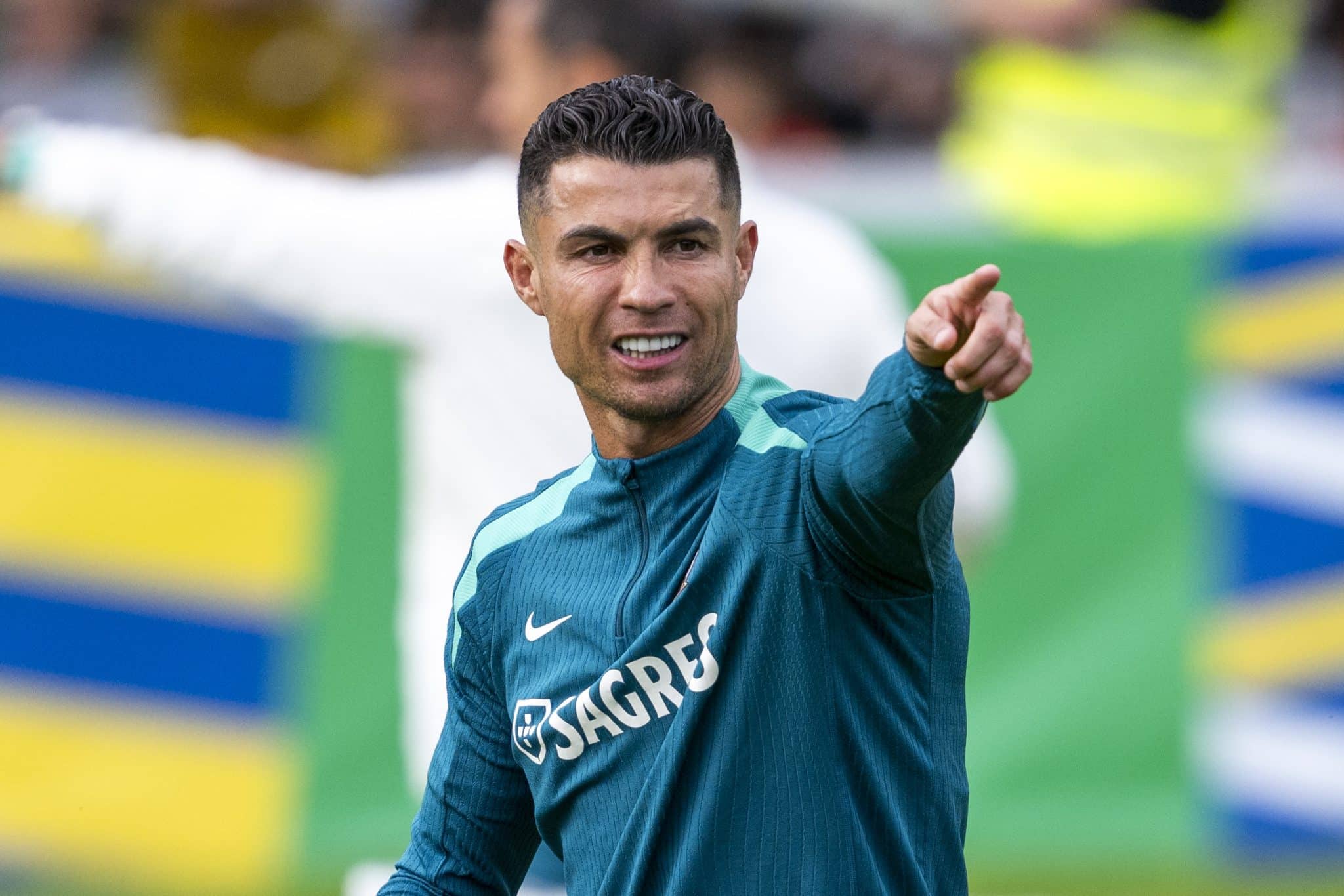 Rival corneta Cristiano Ronaldo antes de estreia na Euro: &lsquo;Sempre fui pr&oacute; Messi&rsquo;