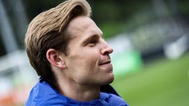 De Jong toma decis&atilde;o importante sobre perman&ecirc;ncia no Barcelona