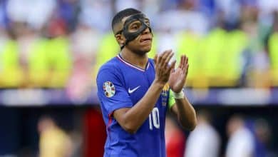 Mesmo com Mbapp&eacute;, Fran&ccedil;a para em uma Pol&ocirc;nia de f&eacute;rias e decepciona de novo