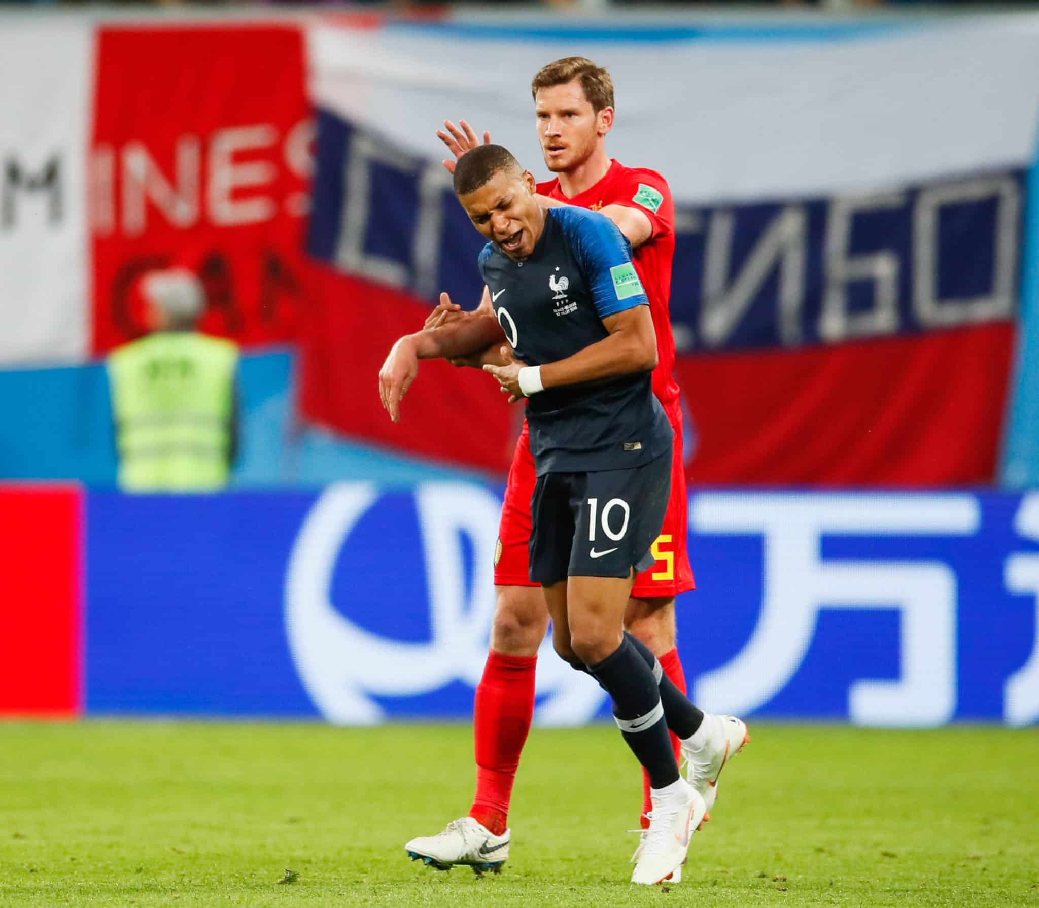 &lsquo;Tenho um medo terr&iacute;vel de Mbapp&eacute;&rsquo;, brinca zagueiro da B&eacute;lgica